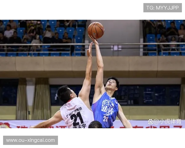 CBA赛季激烈对决：明星球员表现出彩，球队战术层出不穷